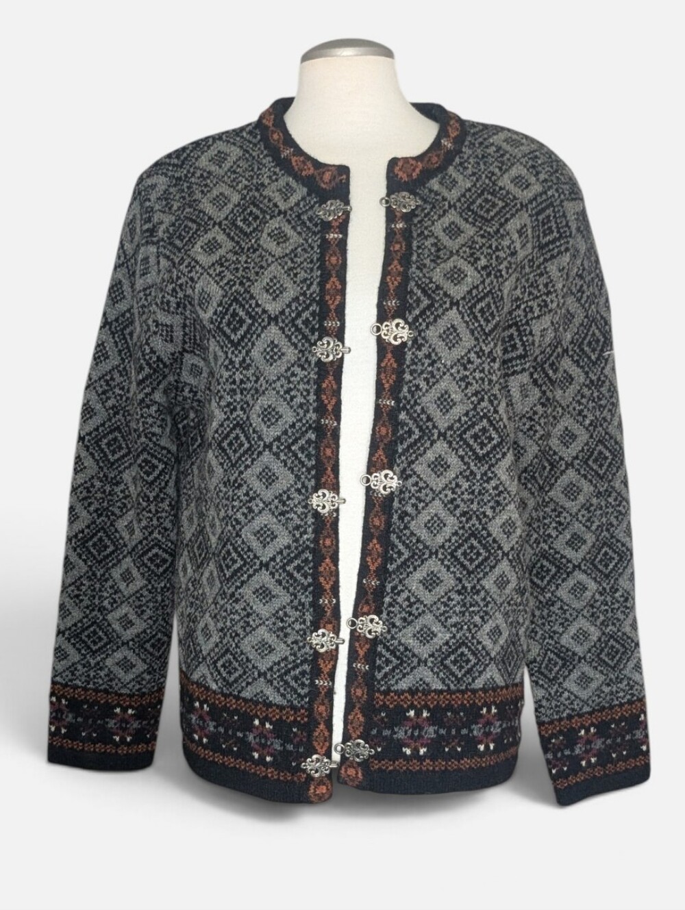 Skyr Women's 100% Wool Cardigan Size Large Metal Clasp Closure Nordic Sweater